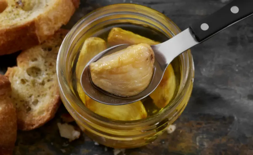 Cómo confitar en aceite y acertar con cada alimento