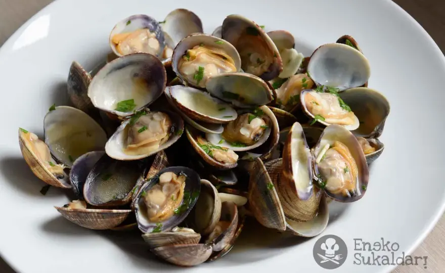 Almejas a la marinera sin arena y con una salsa perfecta