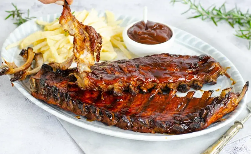 Costillas a la barbacoa tiernas y caramelizadas en casa