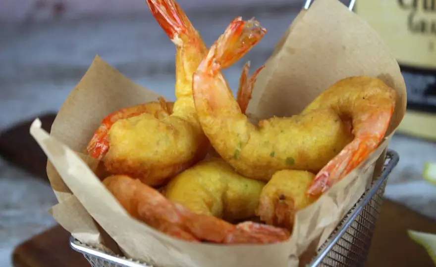 Gambas a la gabardina crujientes y jugosas en casa