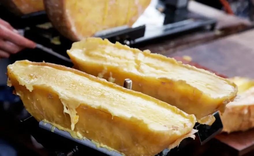 Raclette perfecta en casa - qué queso elegir y cuánto comprar