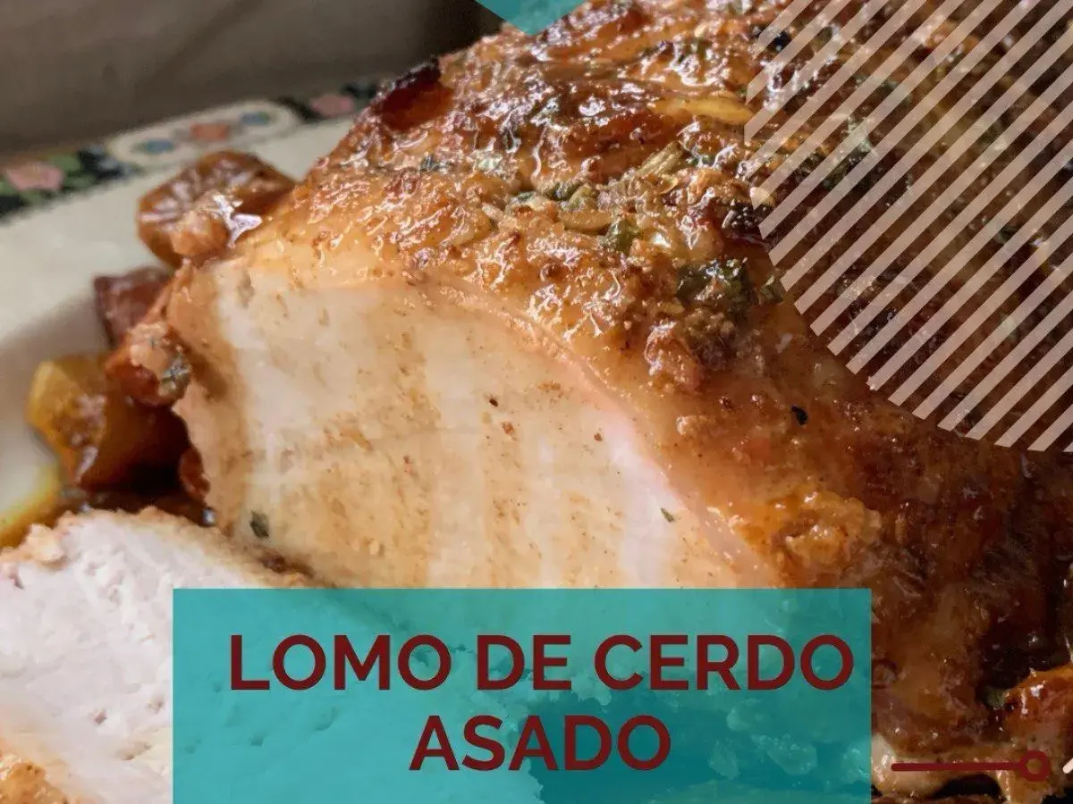 Jugoso lomo de cerdo asado, con una costra dorada y especiada, listo para ser disfrutado.